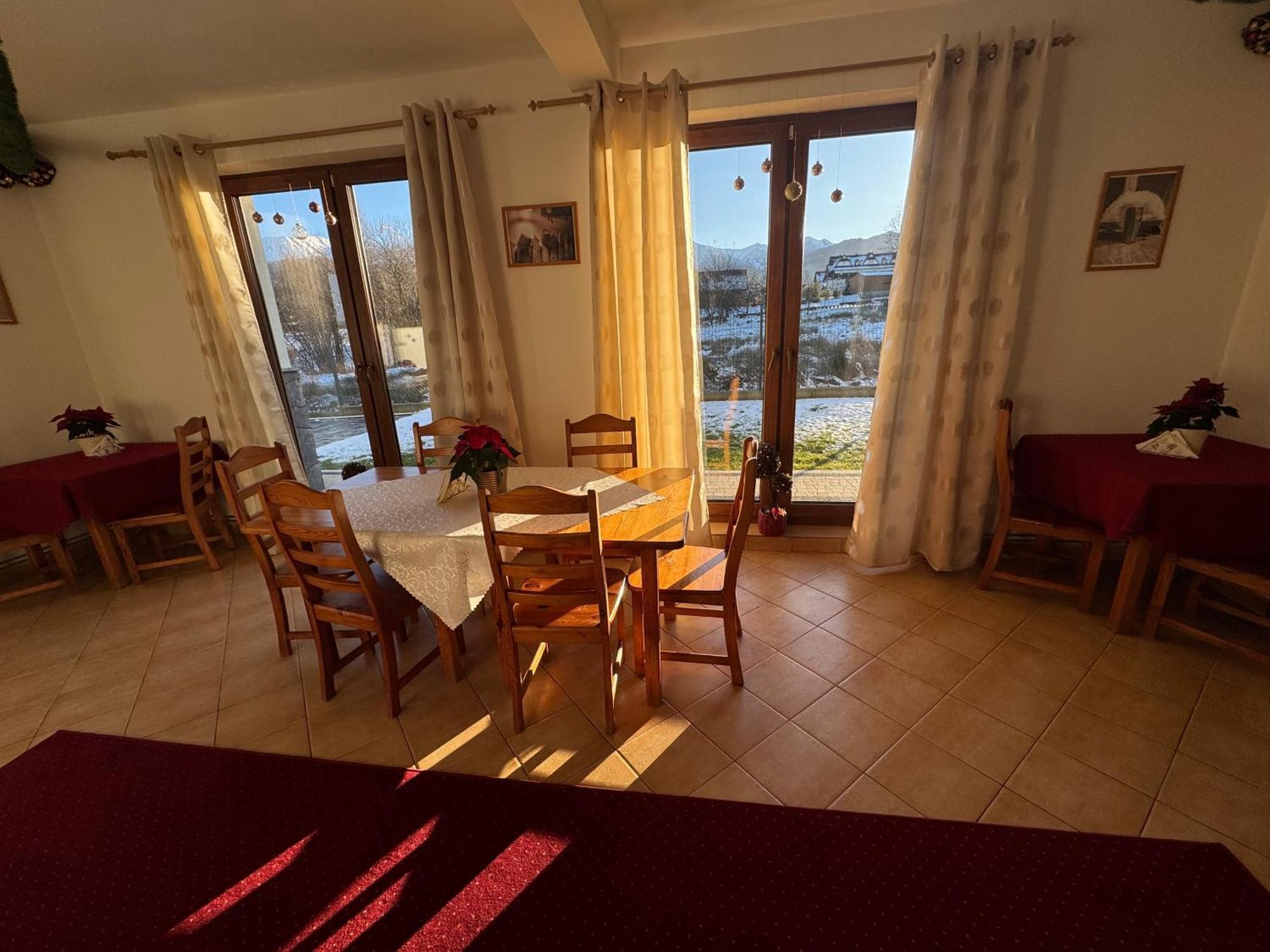 Villa 84 & Apartments - Jacuzzi, Sauna Nocleg ze śniadaniem