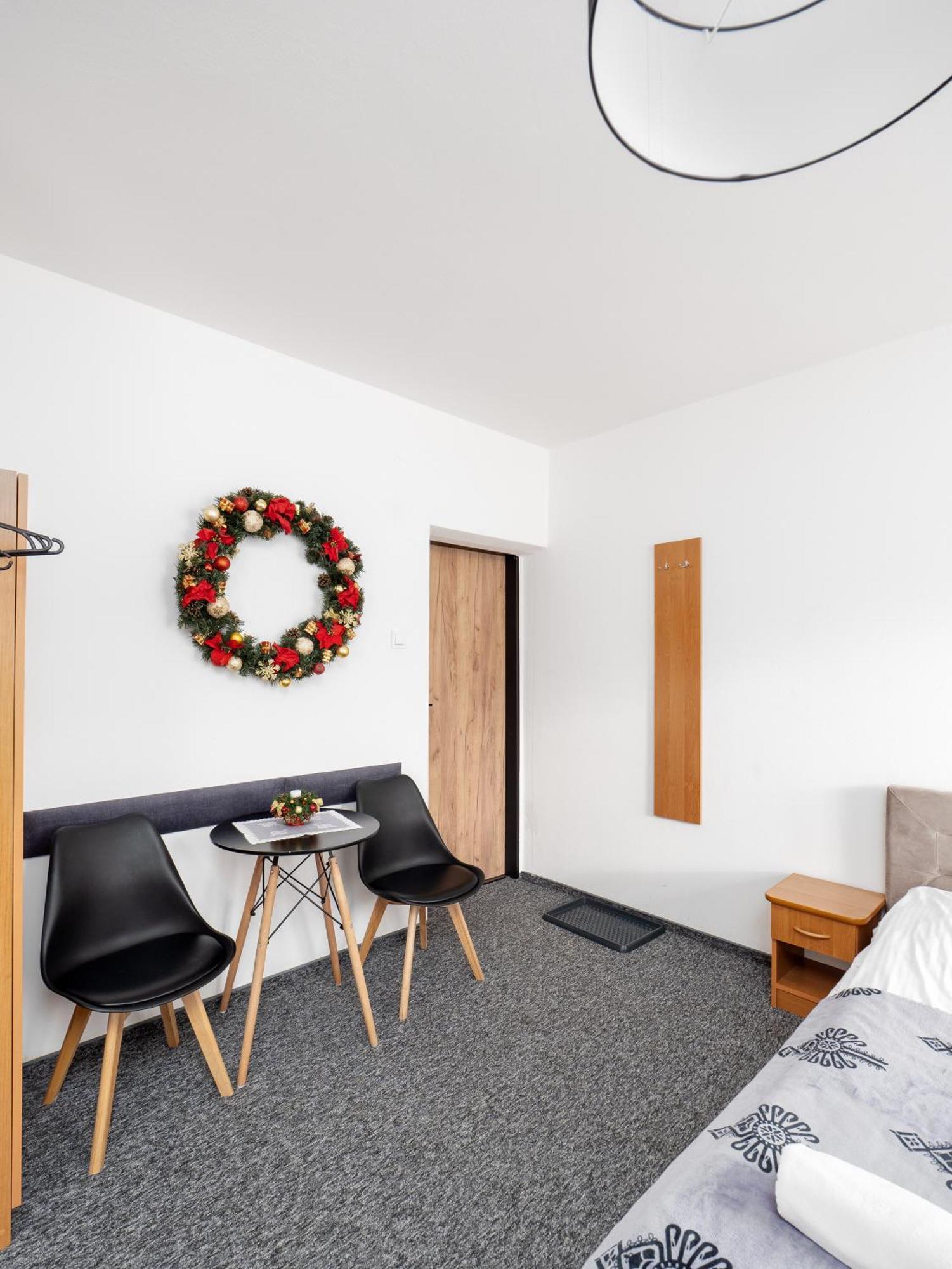 Villa 84 & Apartments - Jacuzzi, Sauna Nocleg ze śniadaniem Zakopane